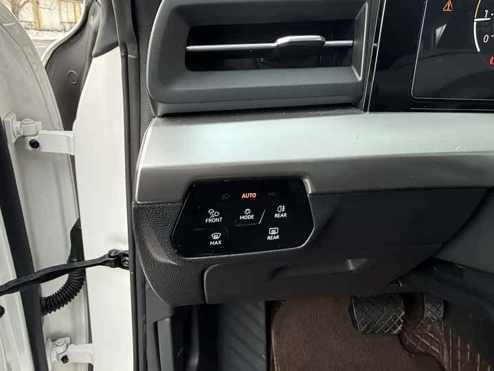Volkswagen Lamando L 2022 2022款 凌渡L 280TSI DSG炫辣版