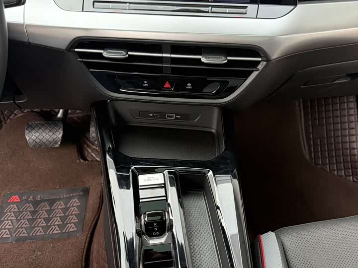 Volkswagen Lamando L 2022 2022款 凌渡L 280TSI DSG炫辣版