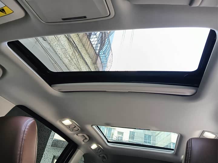 Фото 7 - Honda Elysion