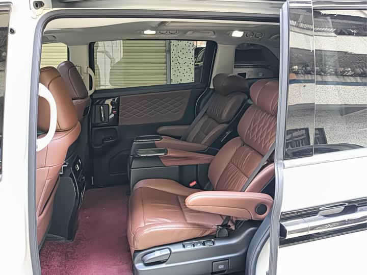 Фото 9 - Honda Elysion