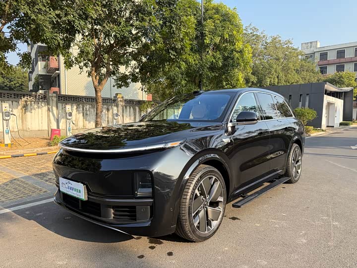 Фото 1 - LiXiang L8