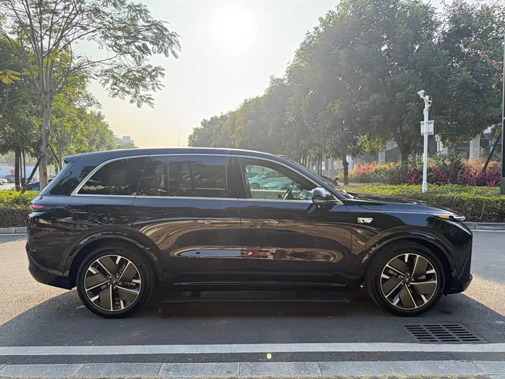 Фото 4 - LiXiang L8