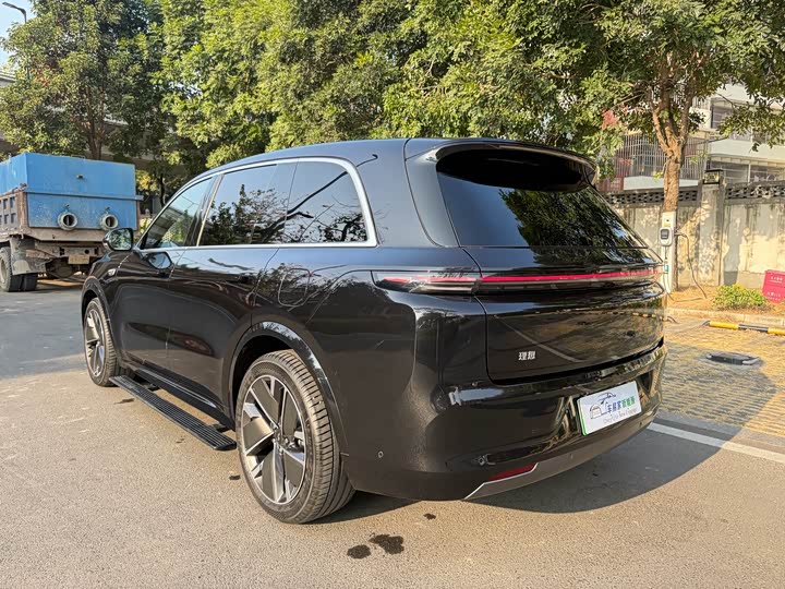 Фото 8 - LiXiang L8