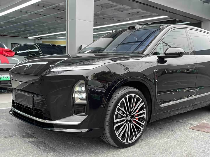 Фото 6 - Nio ES8