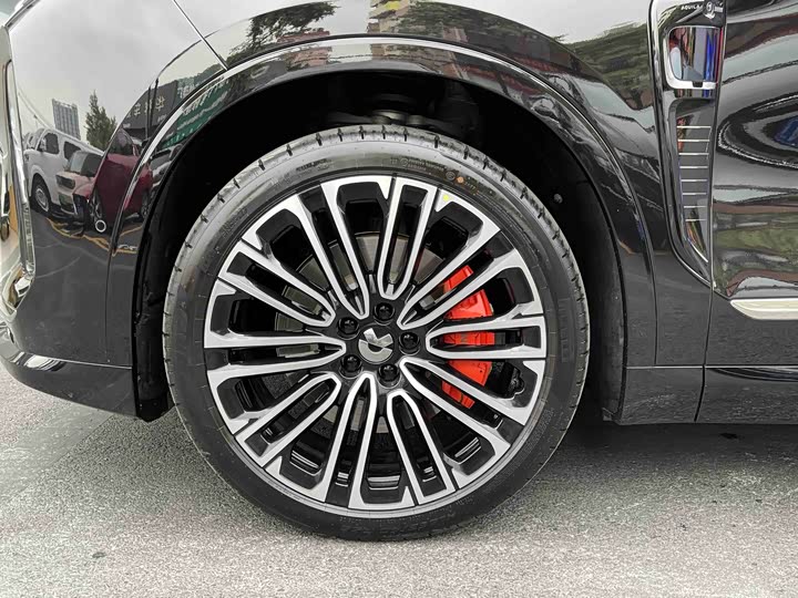 Фото 7 - Nio ES8