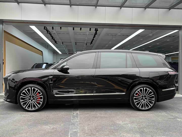 Фото 8 - Nio ES8