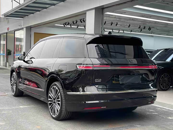 Фото 9 - Nio ES8