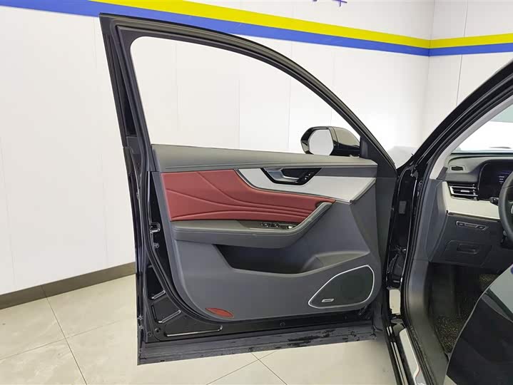 Фото 7 - Hongqi HS5