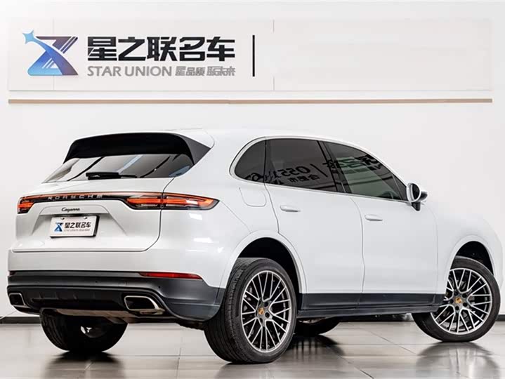 Фото 8 - Porsche Cayenne