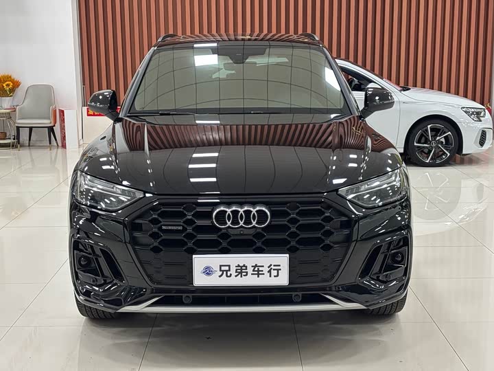 Фото 2 - Audi Q5L