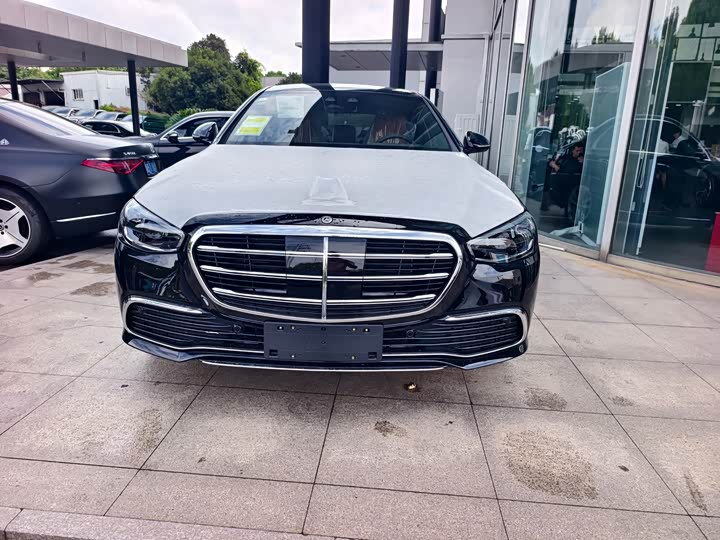 Фото 3 - Mercedes-Benz S-Class