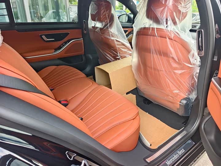 Фото 4 - Mercedes-Benz S-Class