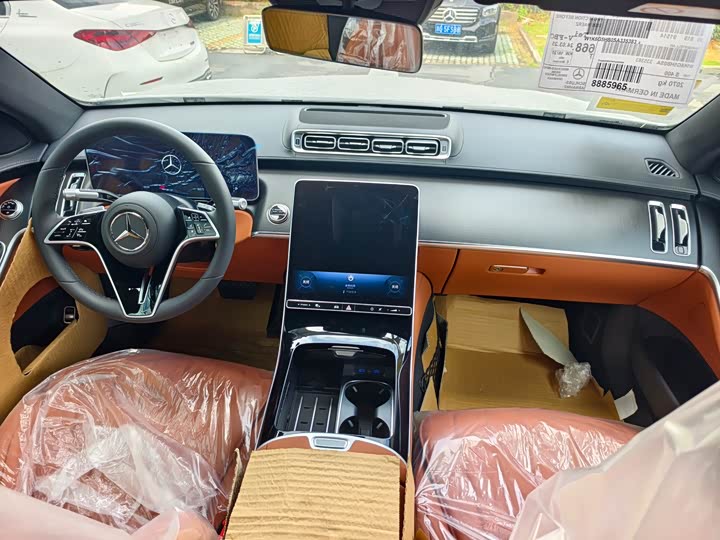 Фото 5 - Mercedes-Benz S-Class