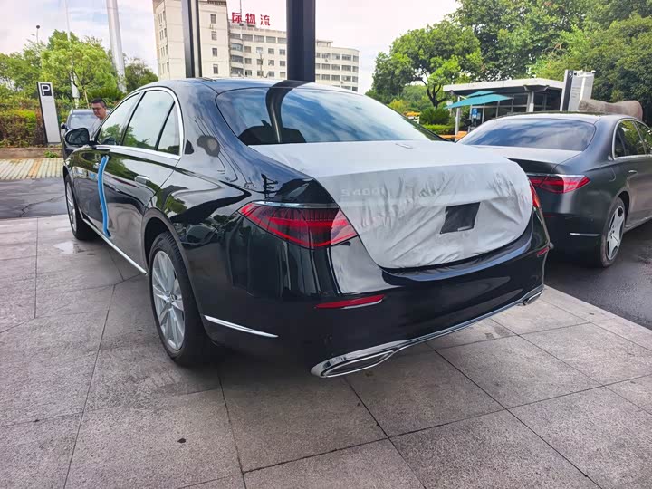 Фото 9 - Mercedes-Benz S-Class