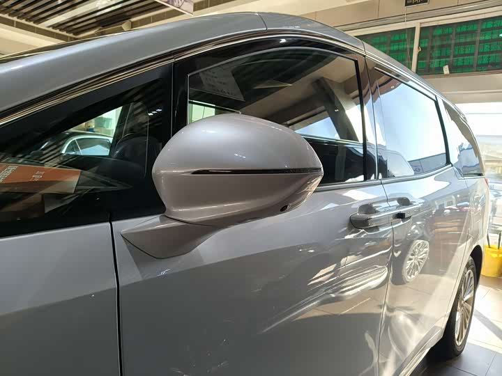 Фото 5 - Buick GL8 Century