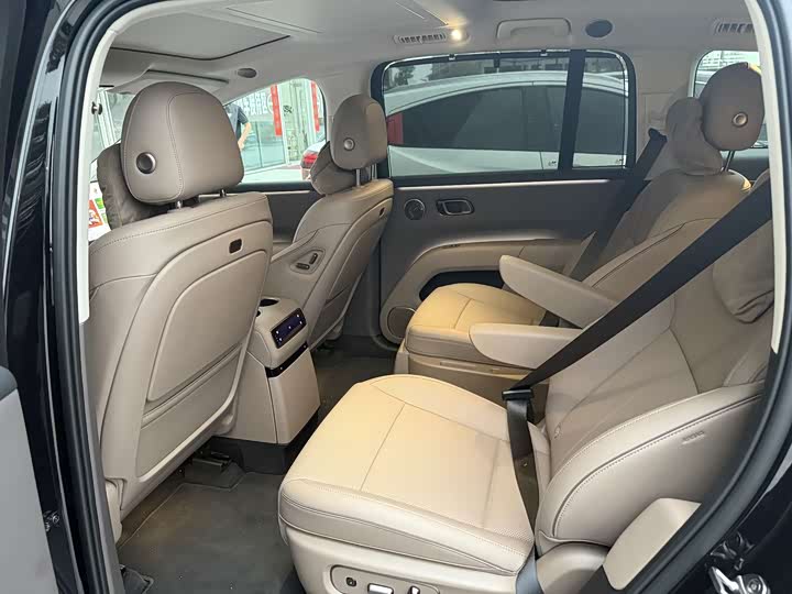 Фото 6 - LiXiang i8