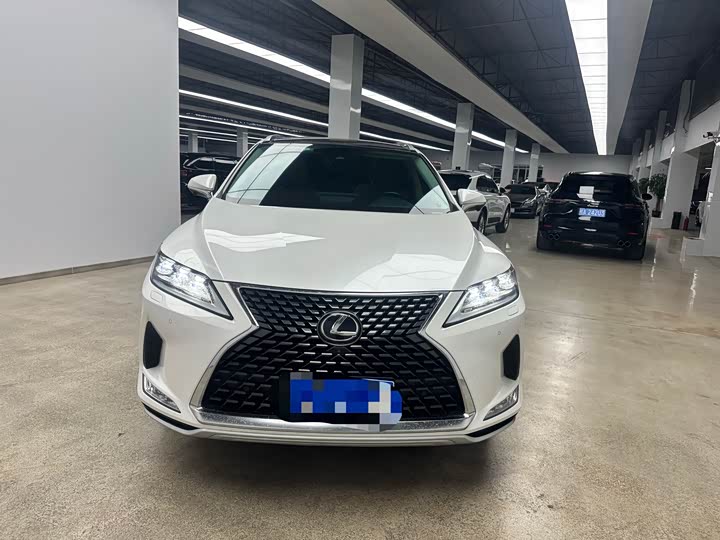 Фото 2 - Lexus RX