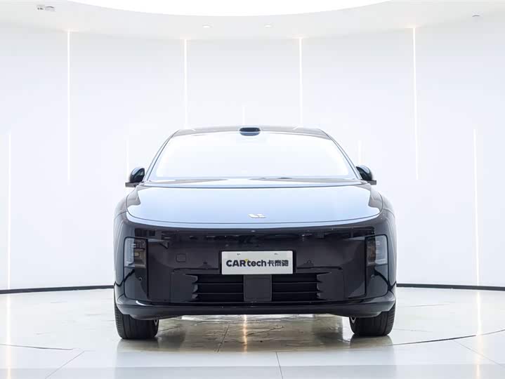 Фото 3 - LiXiang i8