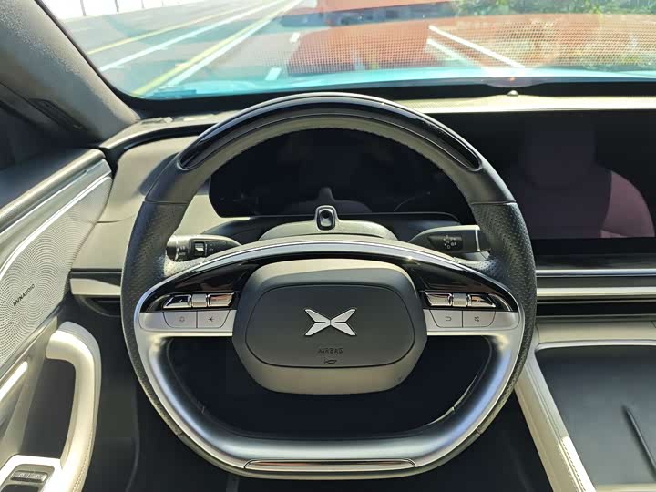 Фото 5 - XPeng P7