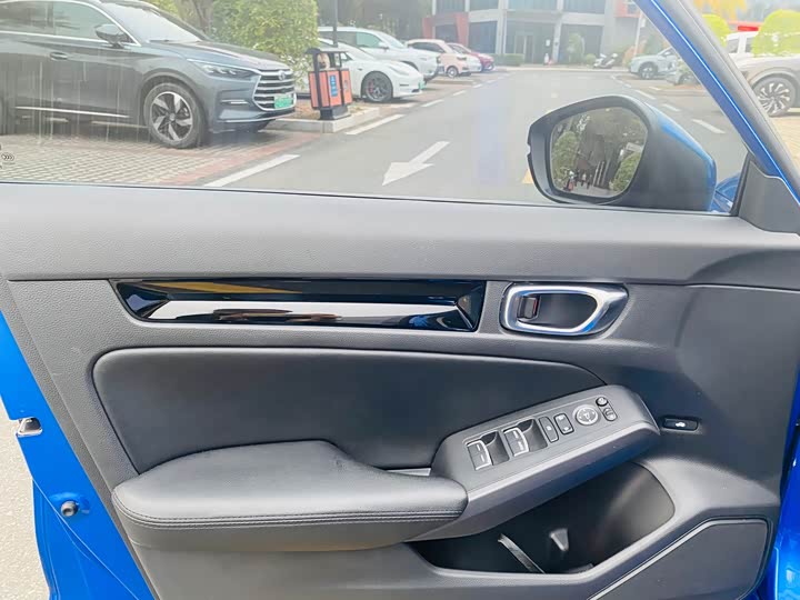 Фото 9 - Honda Civic