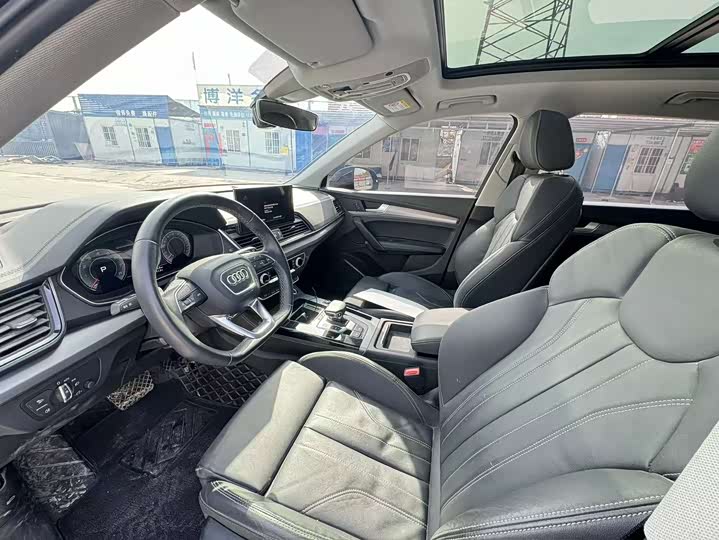 Фото 4 - Audi Q5L