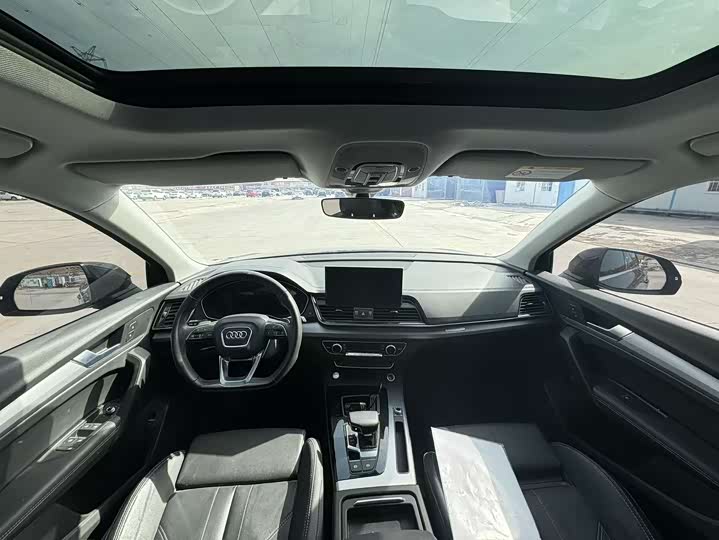 Фото 6 - Audi Q5L