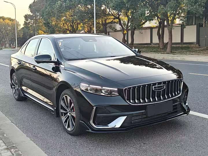 Фото 3 - Geely Preface