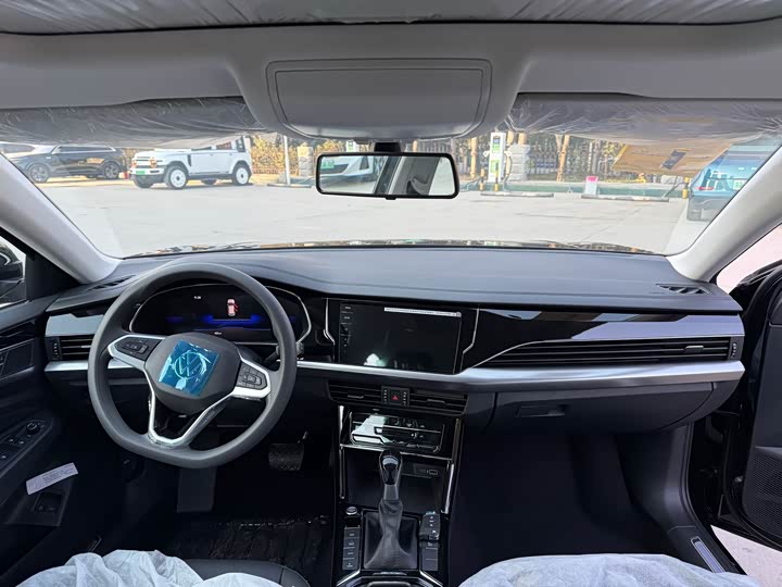 Фото 5 - Volkswagen Passat Hybrid