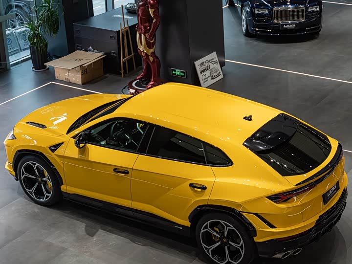 Фото 6 - Lamborghini Urus