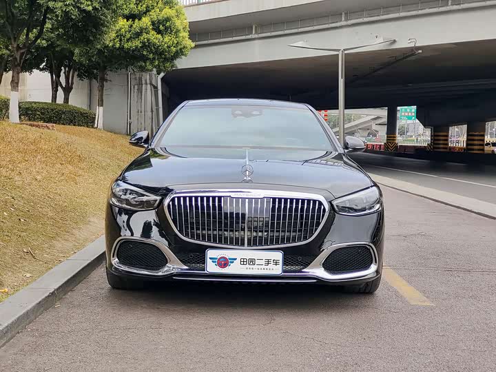 Фото 2 - Mercedes-Benz Maybach S-Class