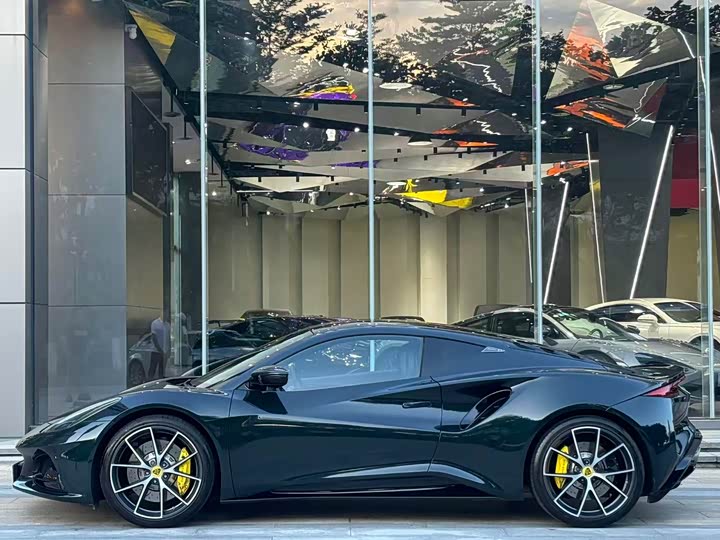 Фото 4 - Lotus Emira