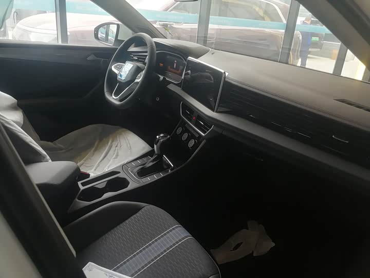 Фото 6 - Volkswagen Sagitar L