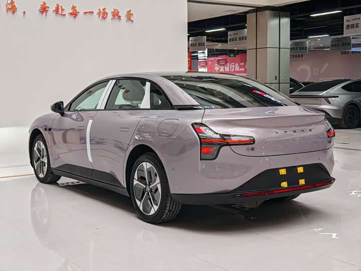 Фото 7 - XPeng Mona M03