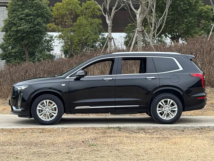 Фото 3 - Cadillac XT6