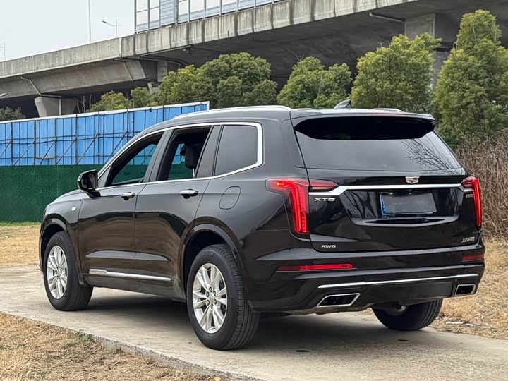 Фото 5 - Cadillac XT6