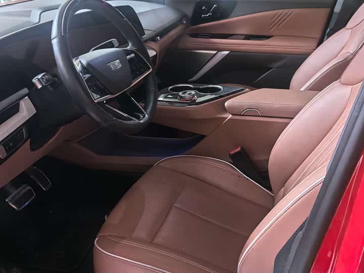 Photo 5 - Cadillac Optiq