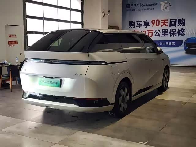 Фото 7 - XPeng X9