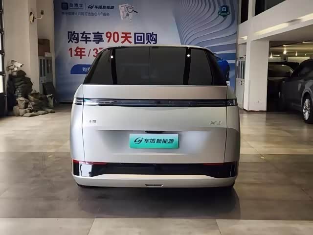 Фото 8 - XPeng X9