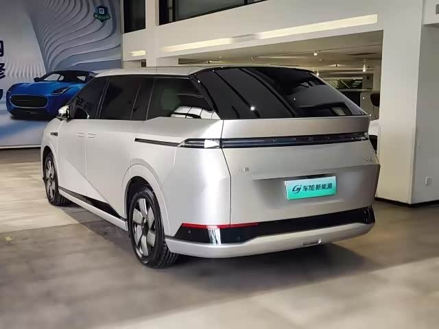 Фото 9 - XPeng X9