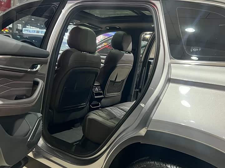 Photo 9 - Geely Monjaro