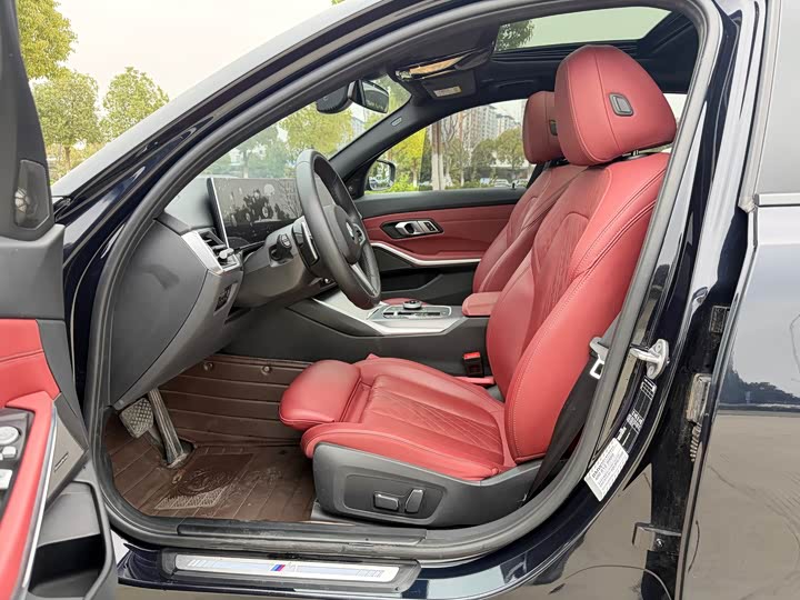 Photo 5 - BMW 3 Series