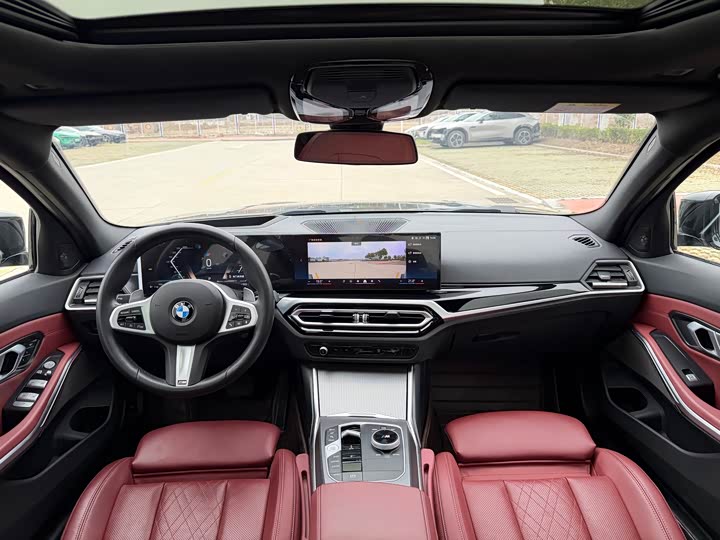 Photo 8 - BMW 3 Series