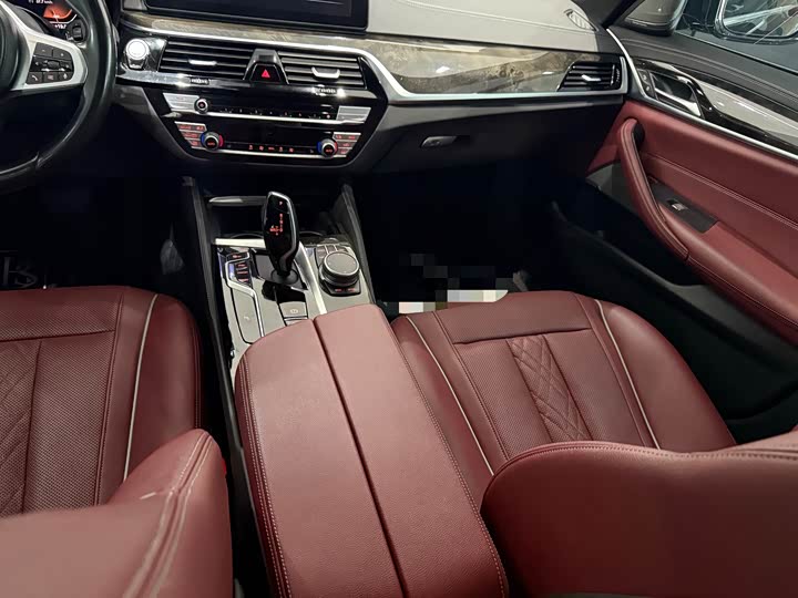 Фото 5 - BMW 5 Series