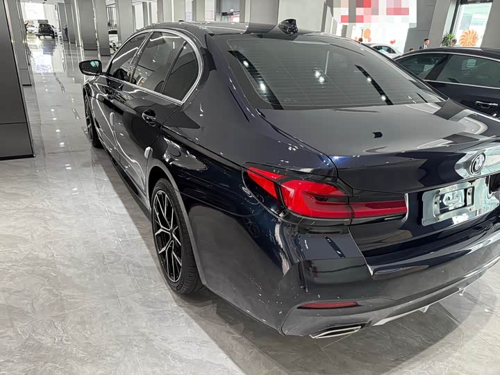 Фото 8 - BMW 5 Series