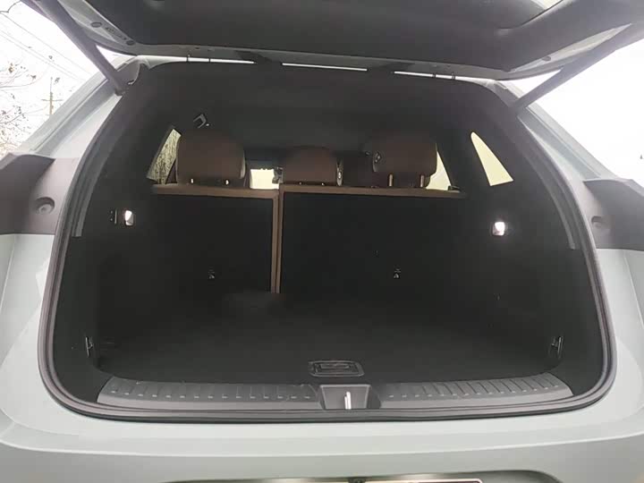 Photo 2 - LiXiang L6