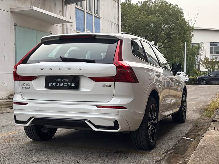 Фото 6 - Volvo XC60
