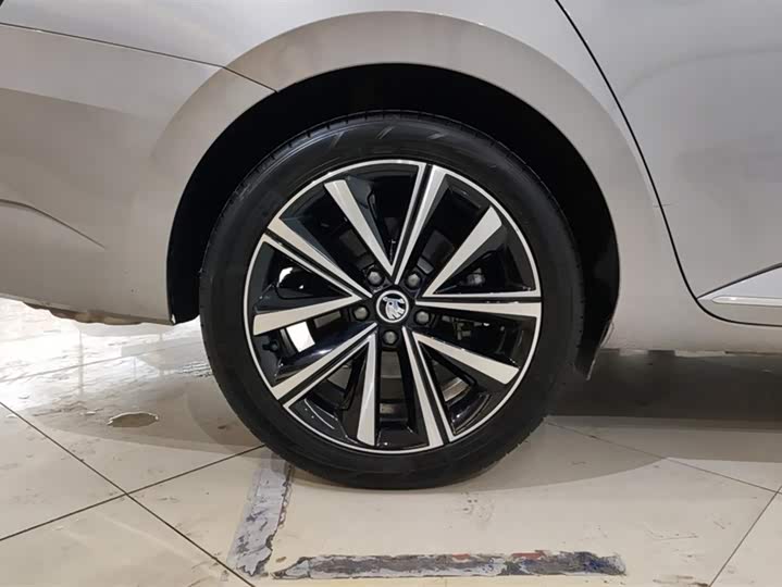 Фото 6 - Skoda Superb