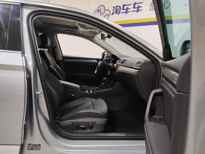 Фото 8 - Skoda Superb