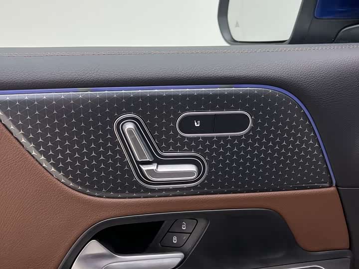 Фото 7 - Mercedes-Benz GLB-Class