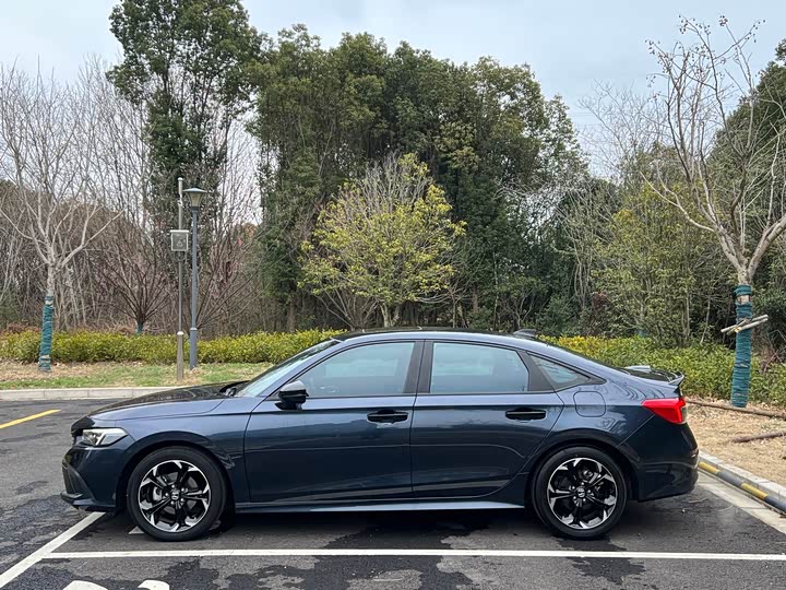 Фото 4 - Honda Civic